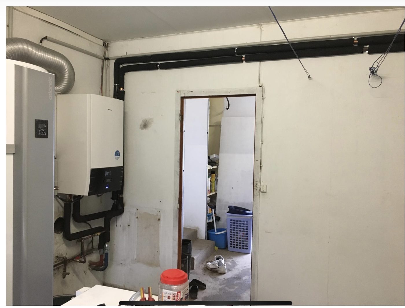 Pompe à chaleur Hitachi et ballon eau chaude sanitaire 250L