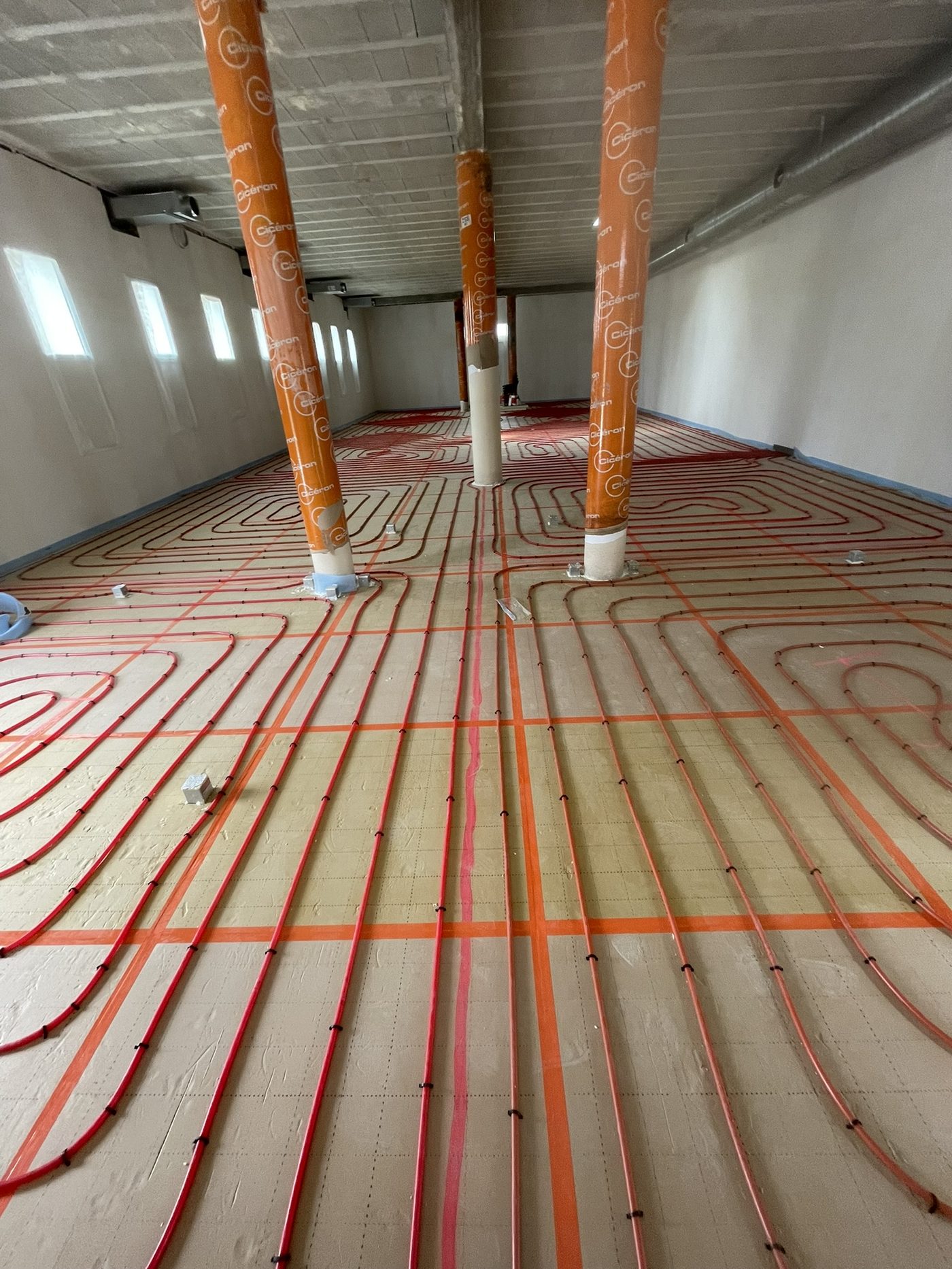 Plancher chauffant – réseau de tubes